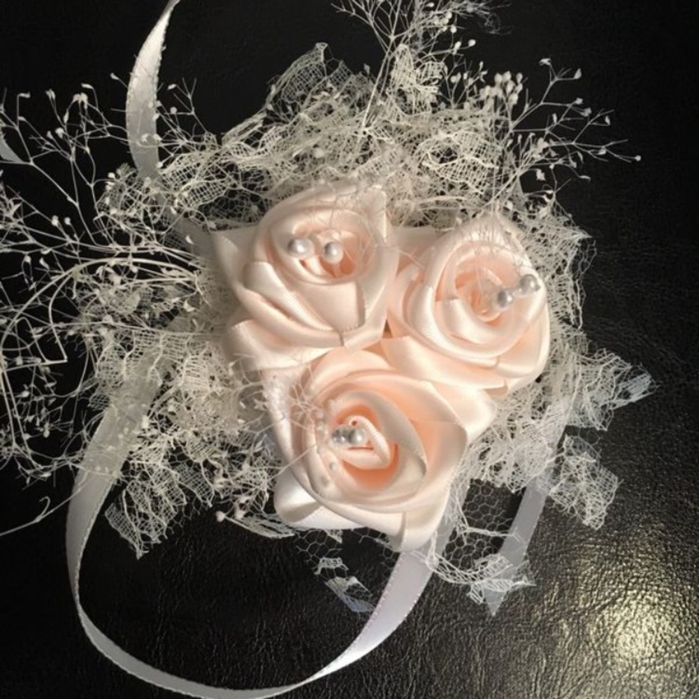 Beautiful handmade wrist corsage! Wedding, prom - Picture 5 of 6